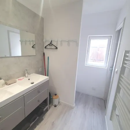 N4 Ideal Pro Au Calme Proche De アパート *